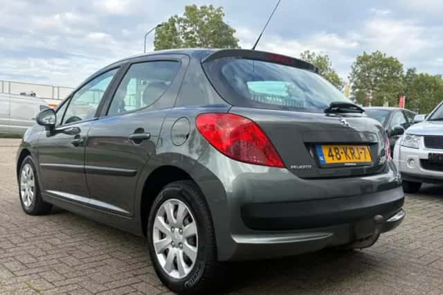 Peugeot 207 (2009) thumbnail 4
