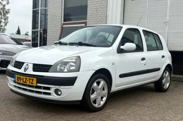 Renault Clio (2003) thumbnail 1