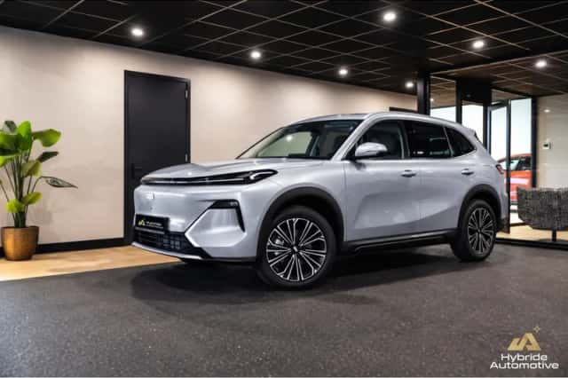 Geely Starray EM-i (2026) thumbnail 1