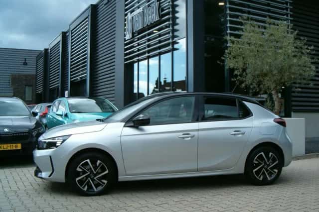 Opel Corsa (2025) thumbnail 1