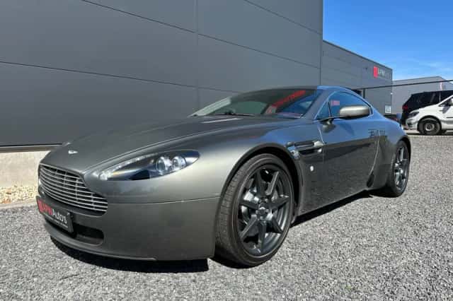 Aston Martin V8 Vantage (2006) thumbnail 2