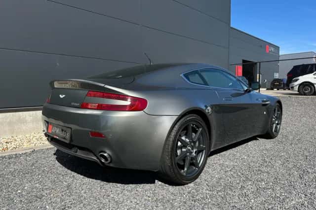 Aston Martin V8 Vantage (2006) thumbnail 5