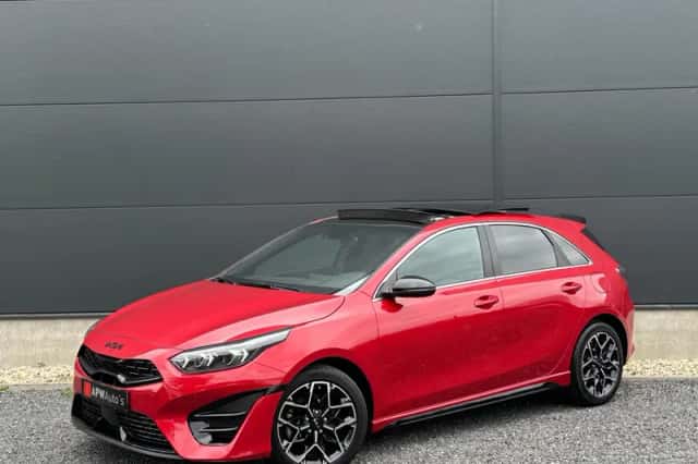 Kia Ceed (2024) thumbnail 1