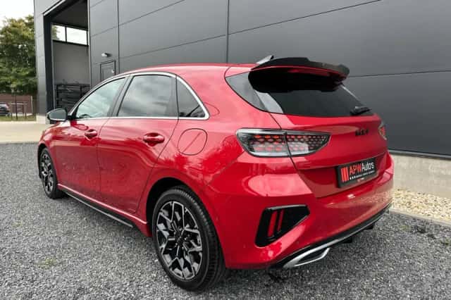 Kia Ceed (2024) thumbnail 4