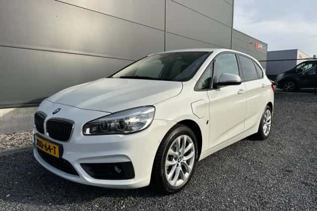 BMW 2-Serie Active Tourer (2017) thumbnail 2
