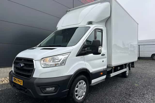 Ford Transit (2022) thumbnail 2