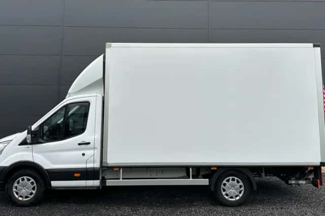Ford Transit (2022) thumbnail 3