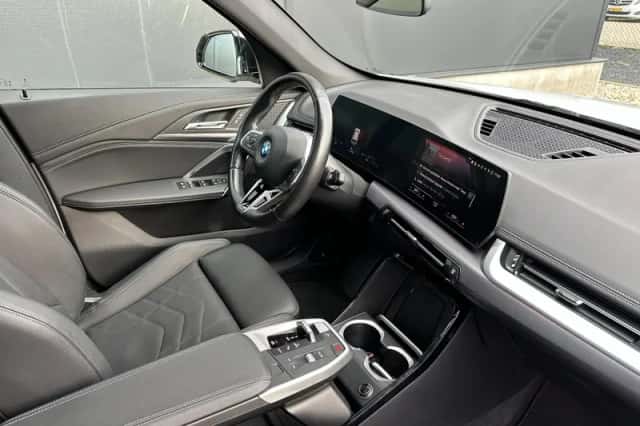 BMW X1 (2023) thumbnail 5