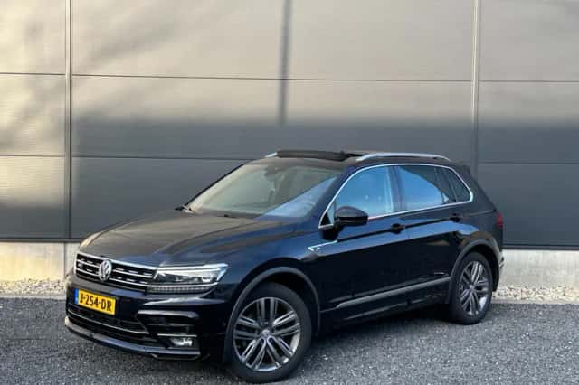 Volkswagen Tiguan (2018) thumbnail 1