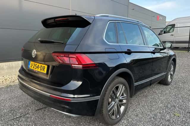 Volkswagen Tiguan (2018) thumbnail 6