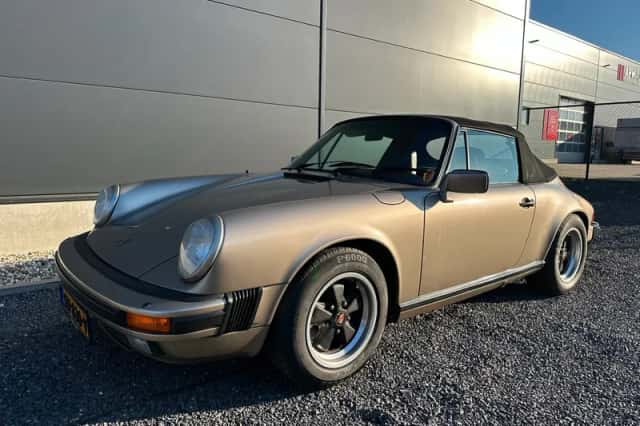 Porsche 911 (1984) thumbnail 2