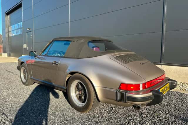 Porsche 911 (1984) thumbnail 4
