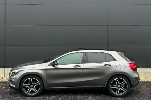 Mercedes-Benz GLA-Klasse (2014) thumbnail 3