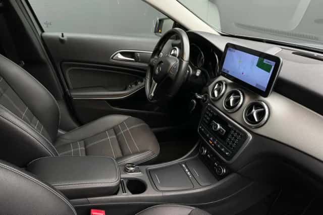 Mercedes-Benz GLA-Klasse (2014) thumbnail 5