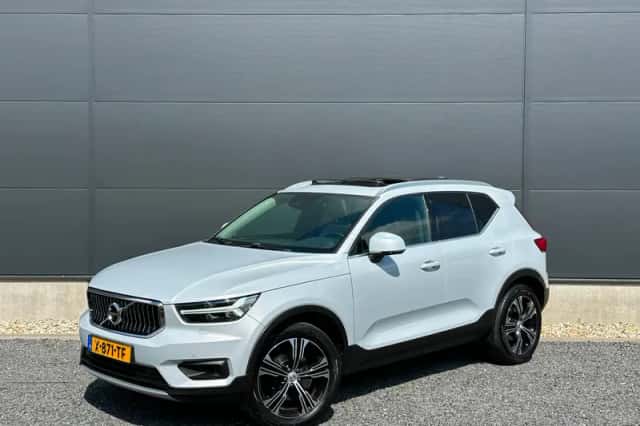 Volvo XC40 (2019) thumbnail 1