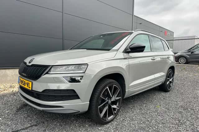 Škoda Karoq (2021) thumbnail 2