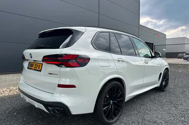 BMW X5 (2024) thumbnail 6