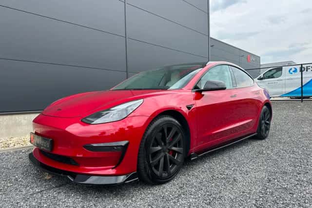 Tesla Model 3 (2021) thumbnail 2