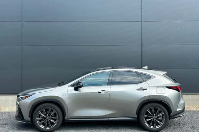 Lexus NX (2024) thumbnail 3