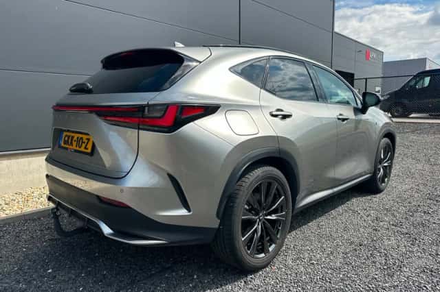 Lexus NX (2024) thumbnail 6
