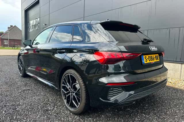 Audi A3 (2023) thumbnail 4