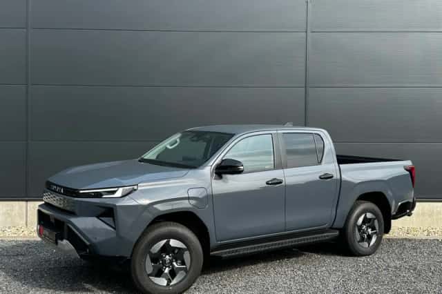Toyota Hilux (2026) thumbnail 1