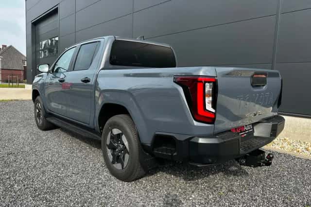 Toyota Hilux (2026) thumbnail 4