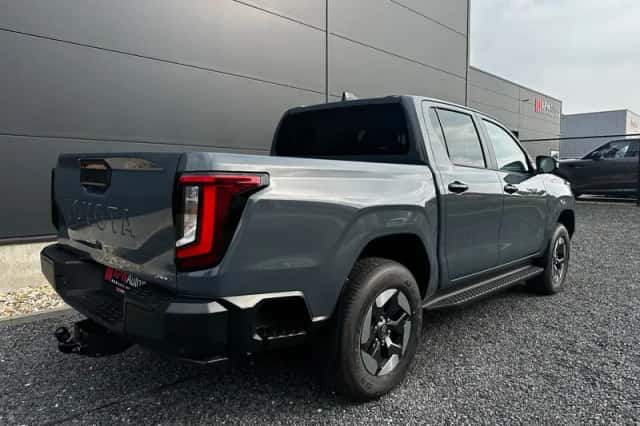 Toyota Hilux (2026) thumbnail 6