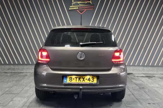 Volkswagen Polo (2013) thumbnail 2
