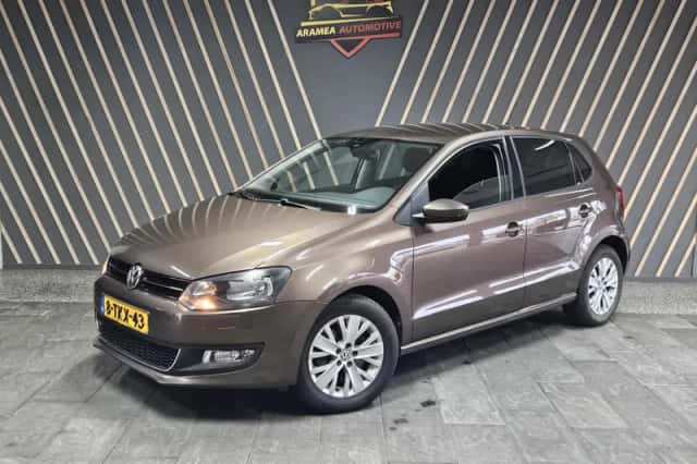 Volkswagen Polo (2013) thumbnail 5