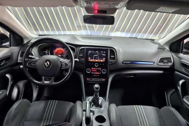 Renault Mégane (2016) thumbnail 3