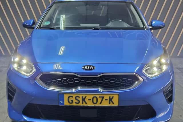 Kia Ceed (2021) thumbnail 5