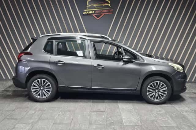Peugeot 2008 (2017) thumbnail 6