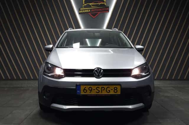 Volkswagen Polo (2011) thumbnail 6