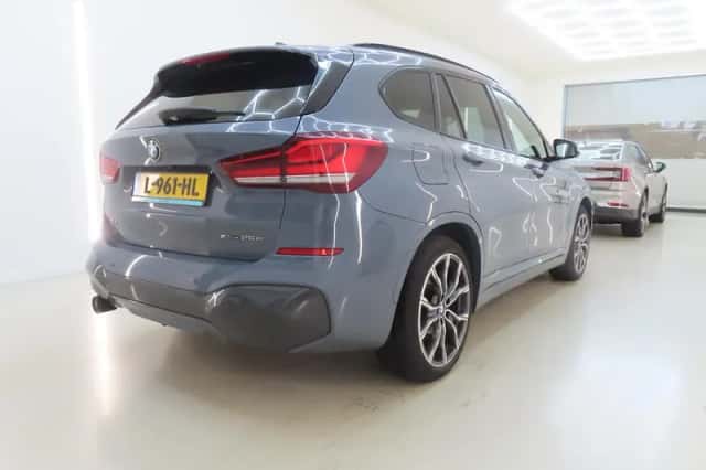 BMW X1 (2021) thumbnail 3