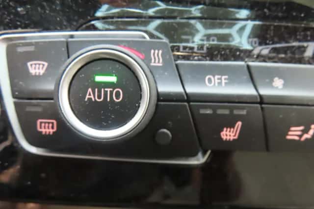 BMW X1 (2021) thumbnail 6