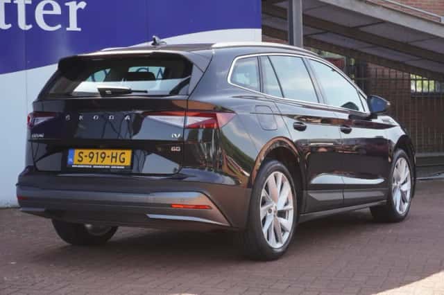 Škoda Enyaq (2023) thumbnail 3