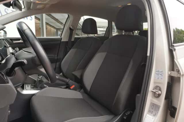 Volkswagen Polo (2023) thumbnail 4