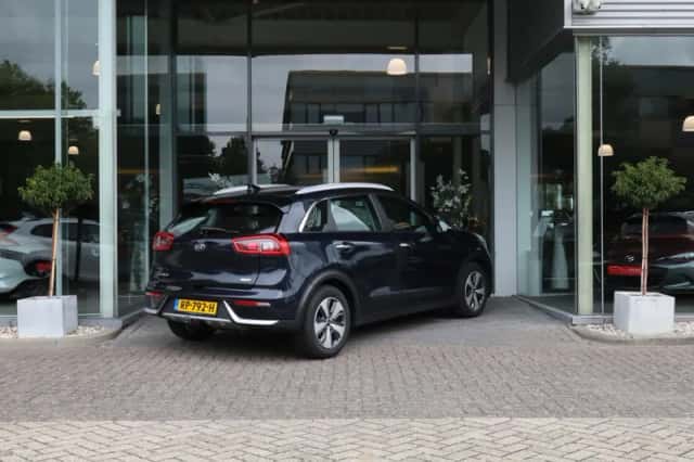 Kia Niro (2018) thumbnail 5