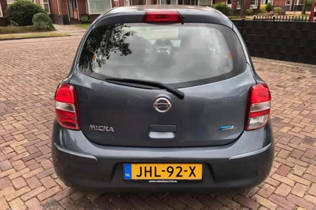 Nissan Micra (2011) thumbnail 5