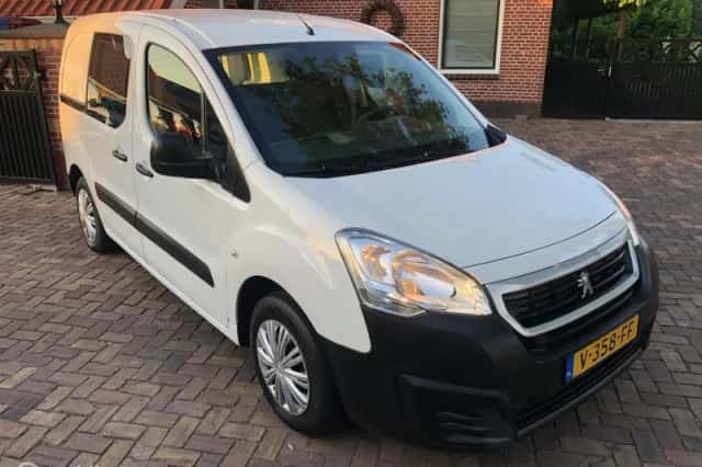 Peugeot Partner (2017) thumbnail 3
