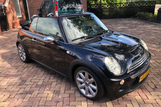 MINI Cabrio (2005) thumbnail 3