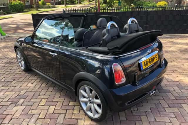 MINI Cabrio (2005) thumbnail 4
