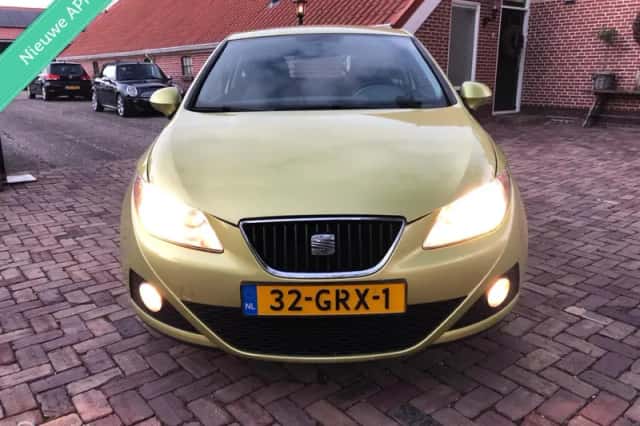 SEAT Ibiza (2008) thumbnail 2