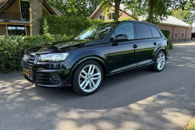 Audi Q7 (2017) thumbnail 1