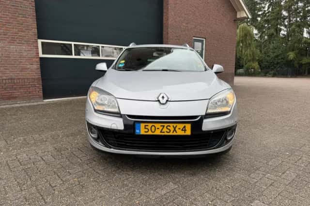 Renault Mégane (2012) thumbnail 2