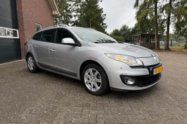 Renault Mégane (2012) thumbnail 3