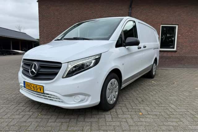 Mercedes-Benz Vito (2021) thumbnail 1