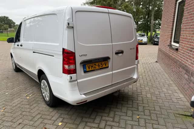 Mercedes-Benz Vito (2021) thumbnail 5