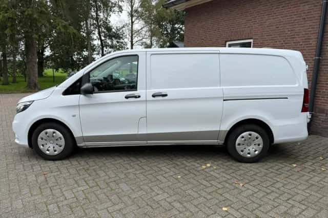 Mercedes-Benz Vito (2021) thumbnail 6